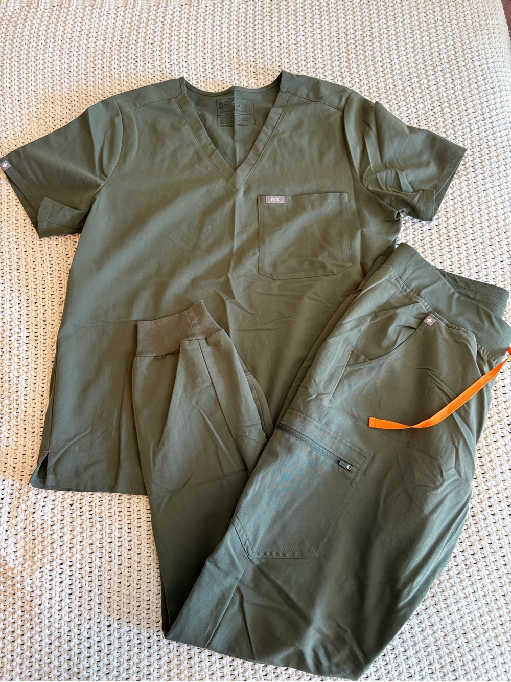 Figs Olive Green Short Sleeve V-Neck Scrub Top and Pants Set